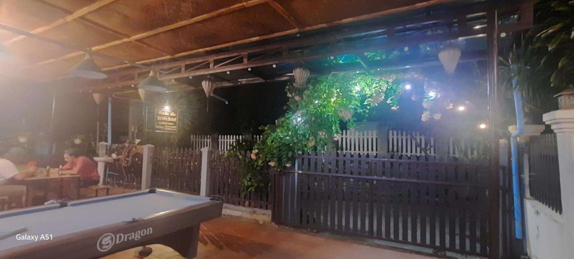 Aurora Backpackers Hostel 琅勃拉邦 外观 照片
